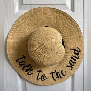 Source Unknown Beige Paper Sun Hat with Black Script "talk to the sand"